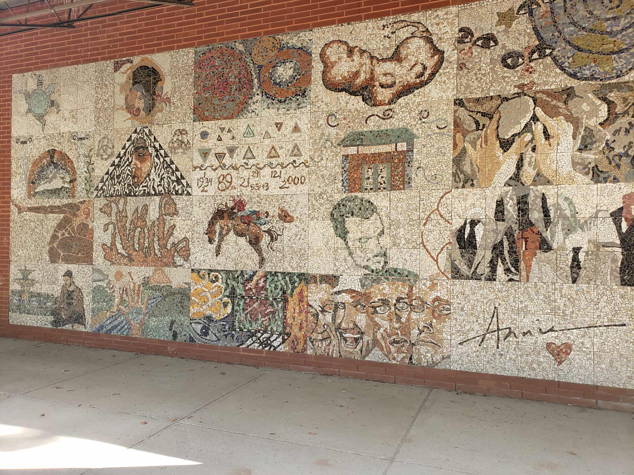 This is the mosiac mural that in the connecting hallway between the AA buildings. I found it very interesting every time I walk by it. I also wonders what material is used to make it.